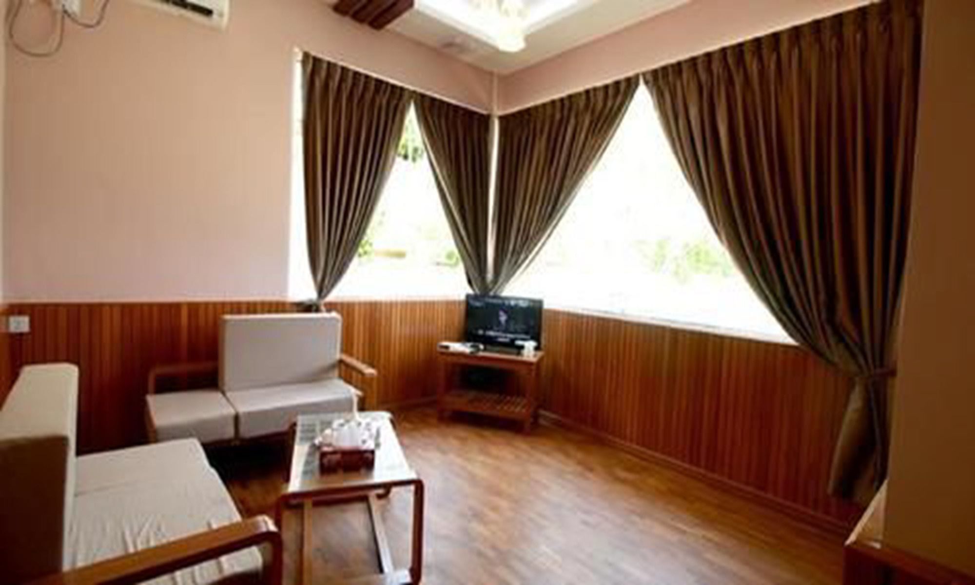 Famous Hotel Bago Kültér fotó